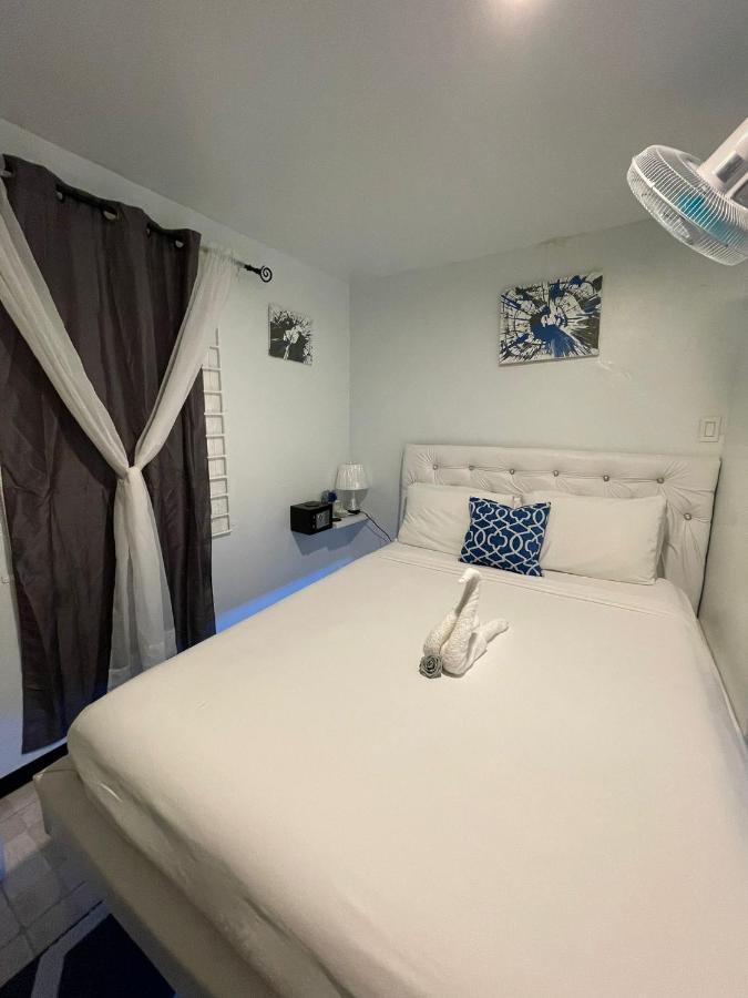 Blue Royalty Bed and Breakfast Portmore Εξωτερικό φωτογραφία