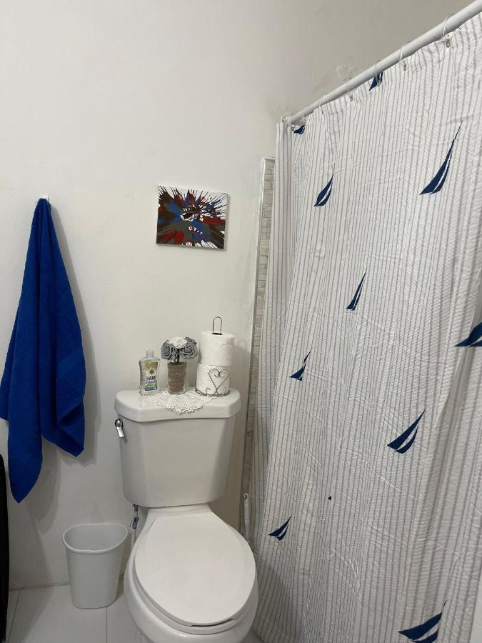 Blue Royalty Bed and Breakfast Portmore Εξωτερικό φωτογραφία